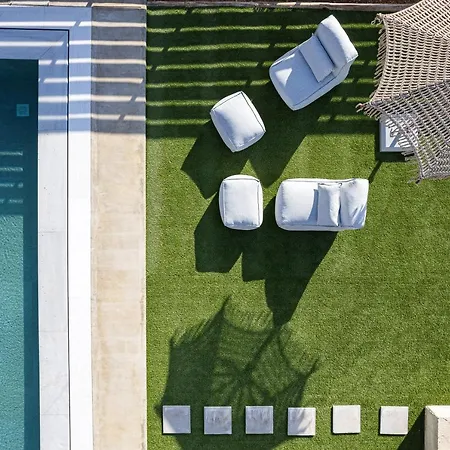 Carob Villas, An Eco-friendly Hideaway Willa *