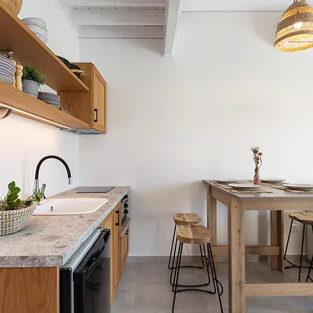 Carob Villas, An Eco-friendly Hideaway Willa Sissi