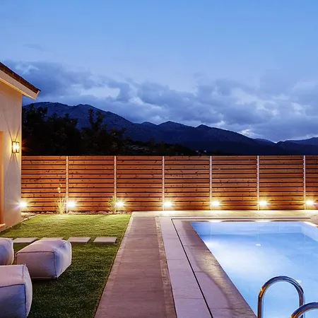Willa Carob Villas, An Eco-friendly Hideaway *